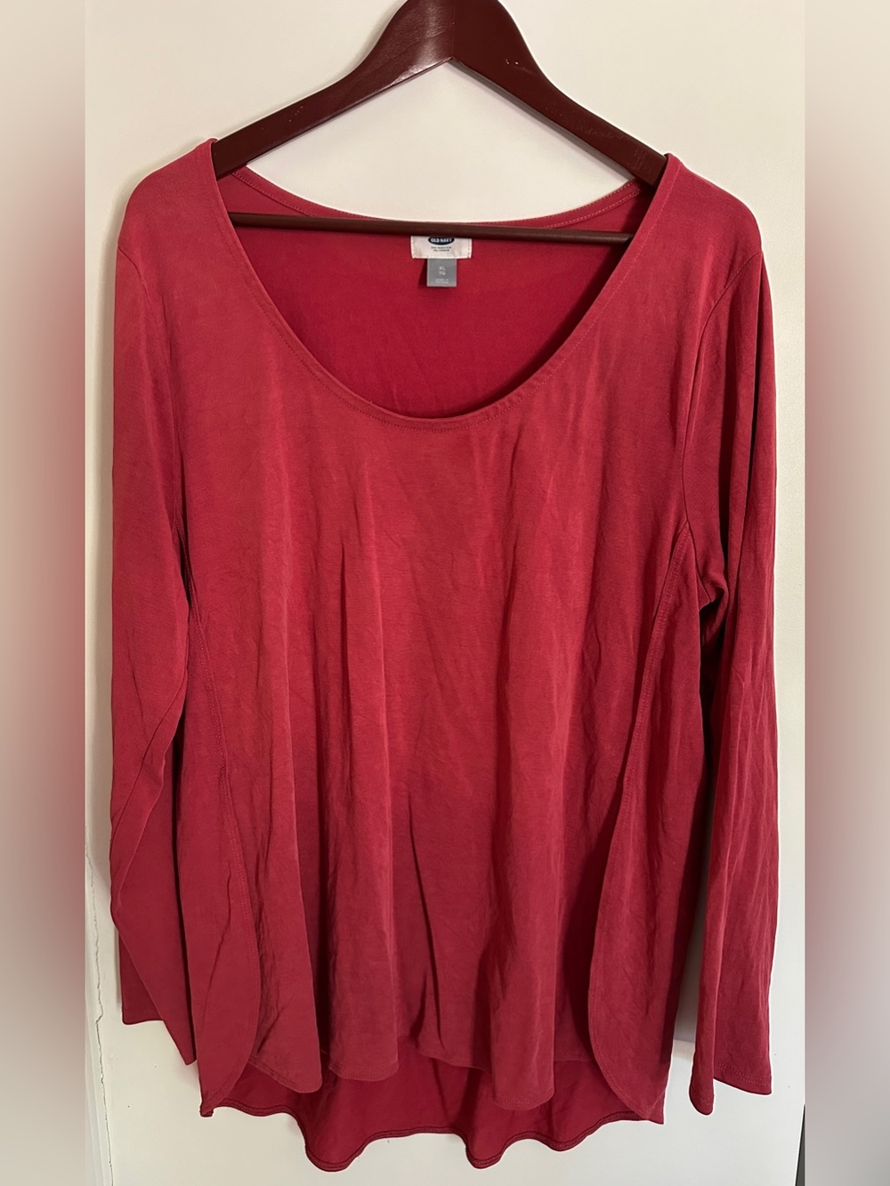 Old Navy Rose Red Scoop Neck Long-Sleeve Top